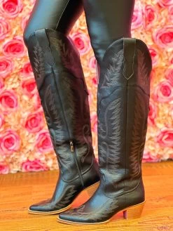 The Knight Cowgirl Boots - Black