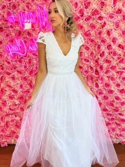 She's A Sweetheart Dress - White