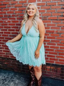 Wide Open Hearts Dress - Mint